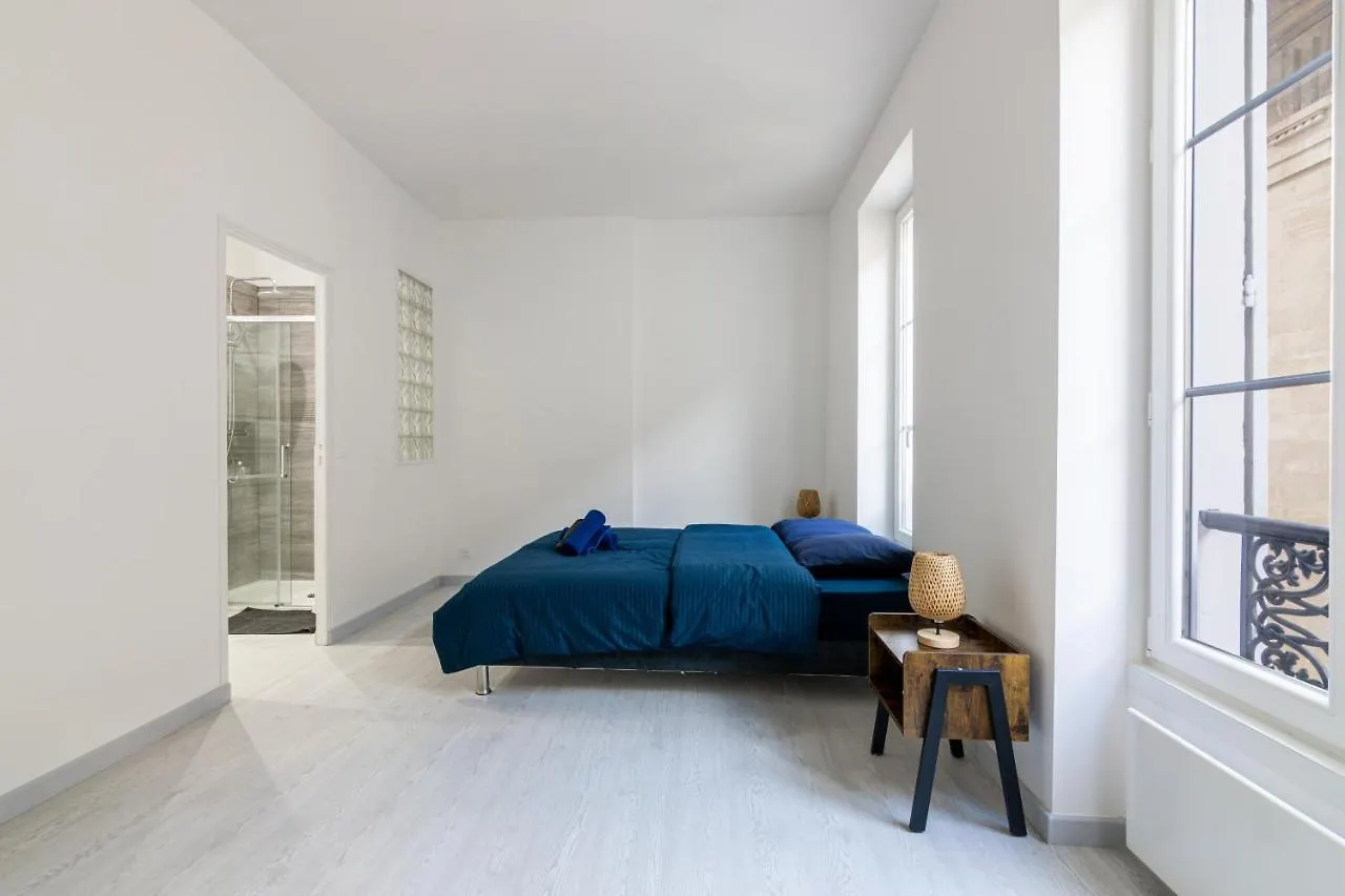 Apartment Luxurious 2 Bedroom Avenue Des Champs-Elysees Saint-Philippe Du Roule Free Netflix Paris