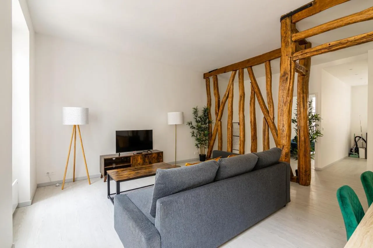 Apartment Luxurious 2 Bedroom Avenue Des Champs-Elysees Saint-Philippe Du Roule Free Netflix Paris France